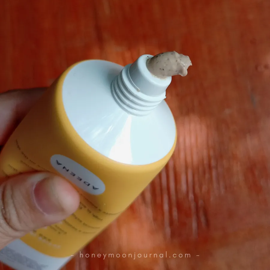 kemasan turmeric exfoliator and mask adeena